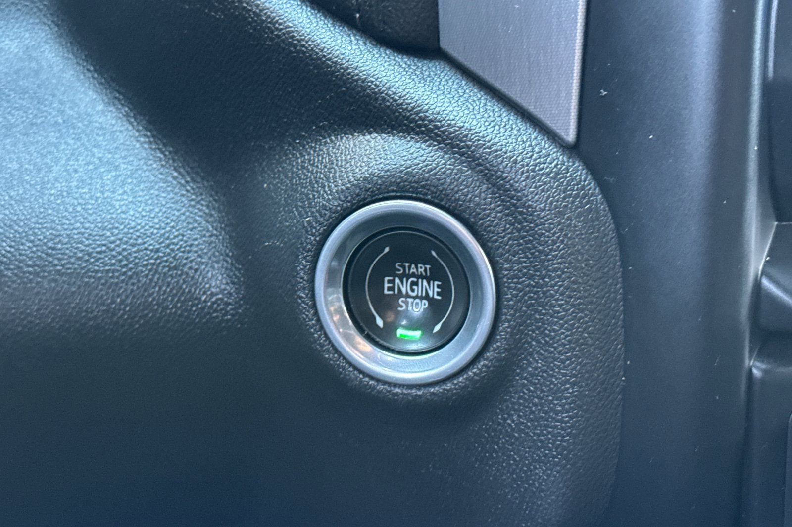 Used 2021 GMC Sierra 1500 SLT image 32