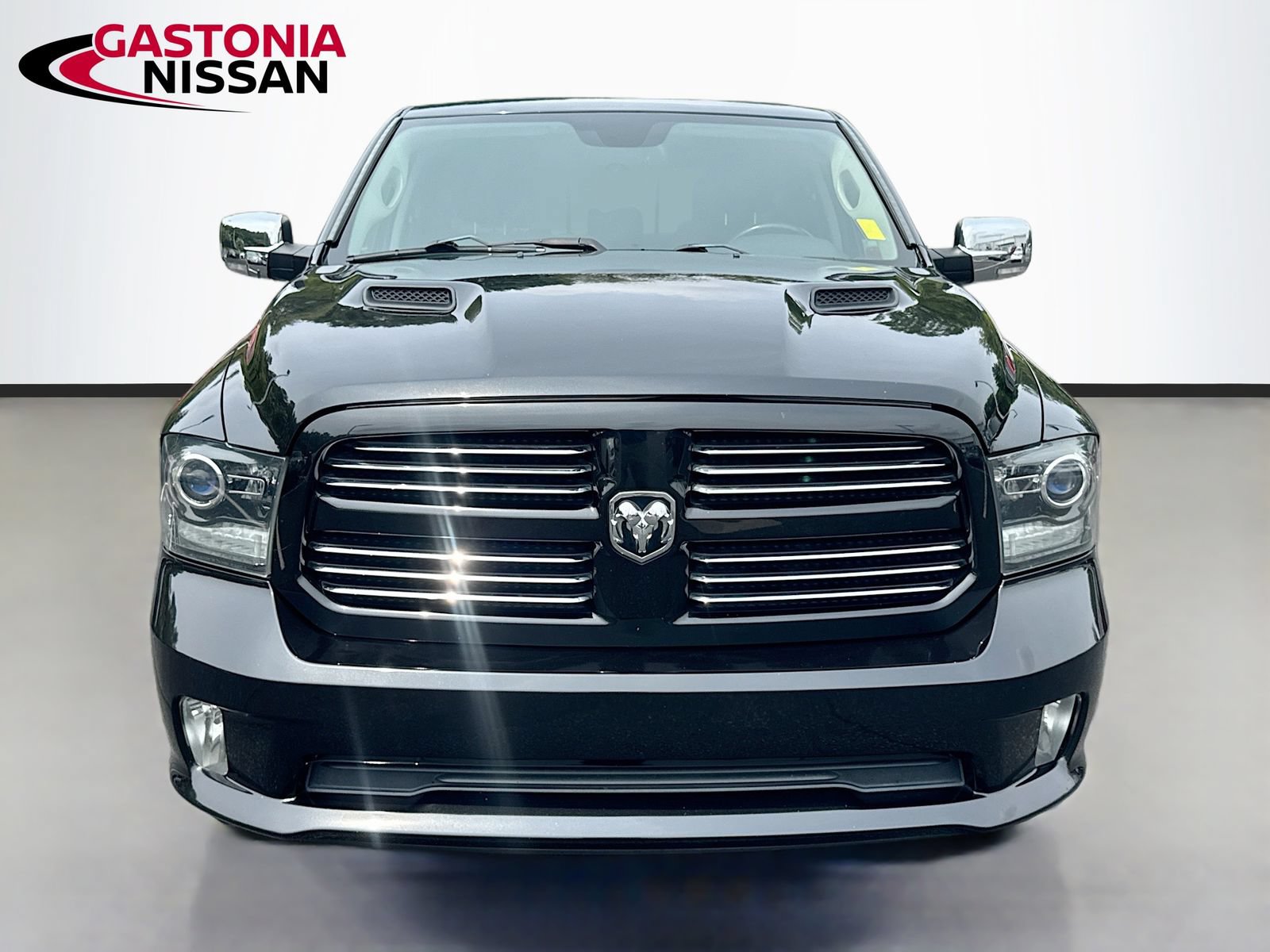 Used 2016 RAM 1500 Sport w/ Convenience Group AWD/4WD image 2