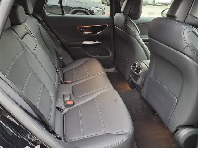 Used 2025 Mercedes-Benz GLC 300 image 21