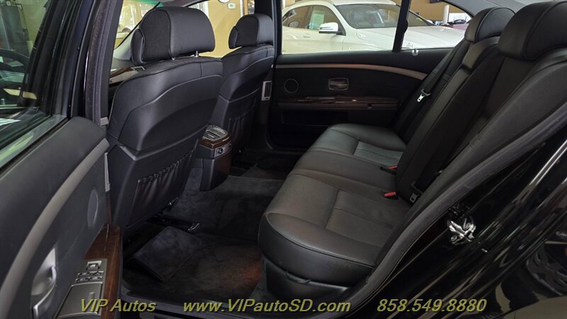 Used 2007 BMW 750Li RWD image 21