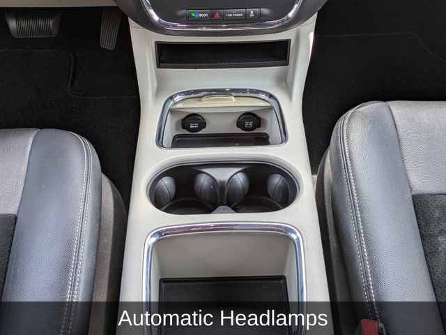 Used 2016 Dodge Grand Caravan SXT FWD image 22