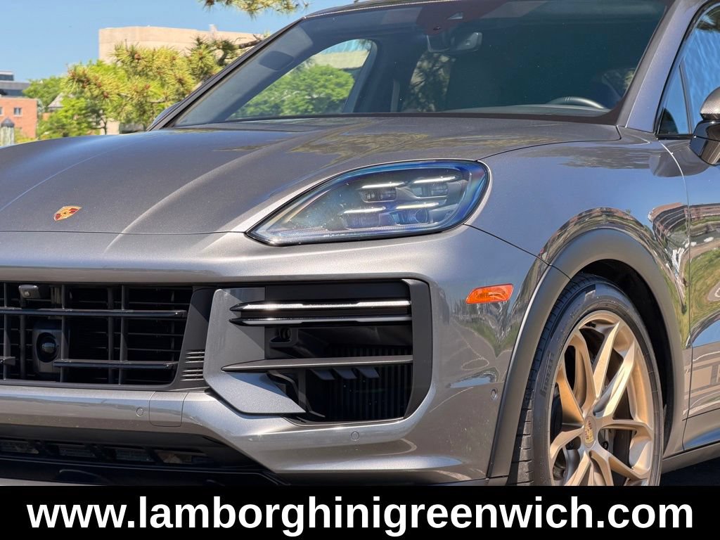 Used 2024 Porsche Cayenne Turbo GT AWD/4WD image 9