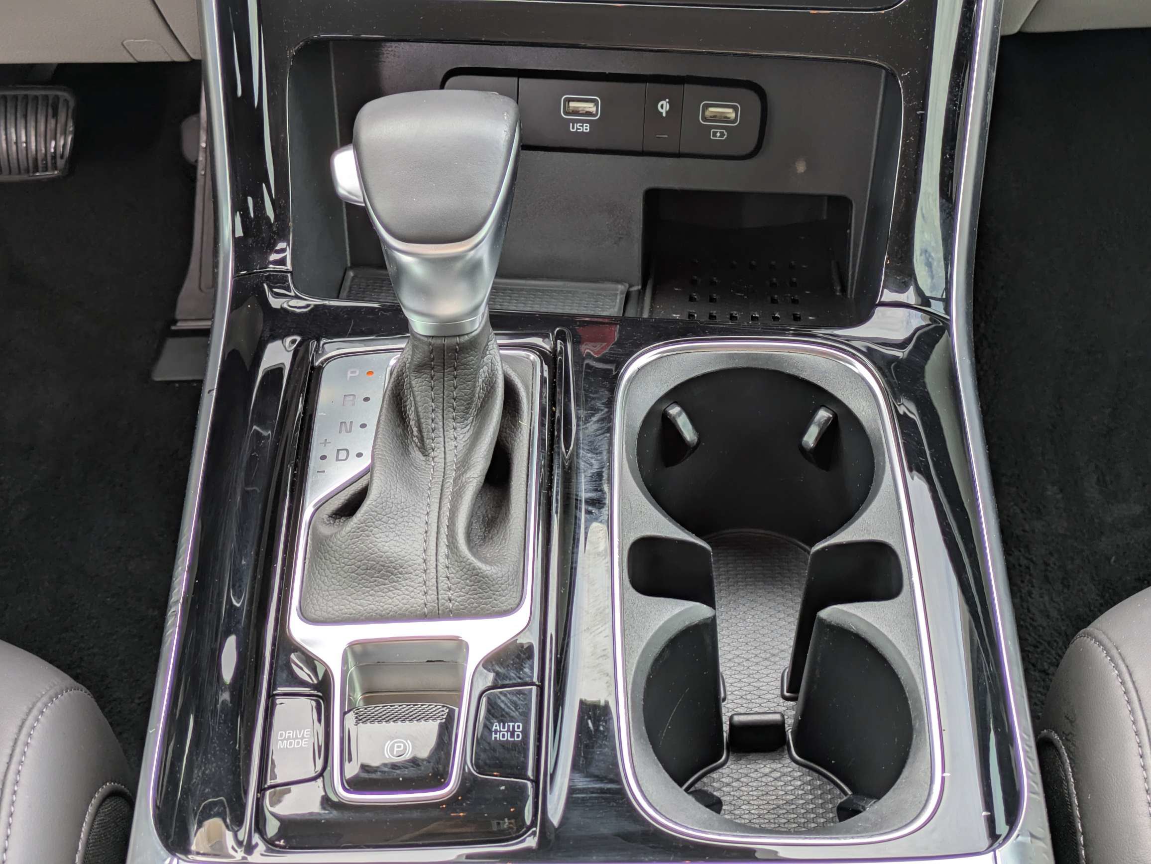 Certified 2024 Kia Carnival EX FWD image 18