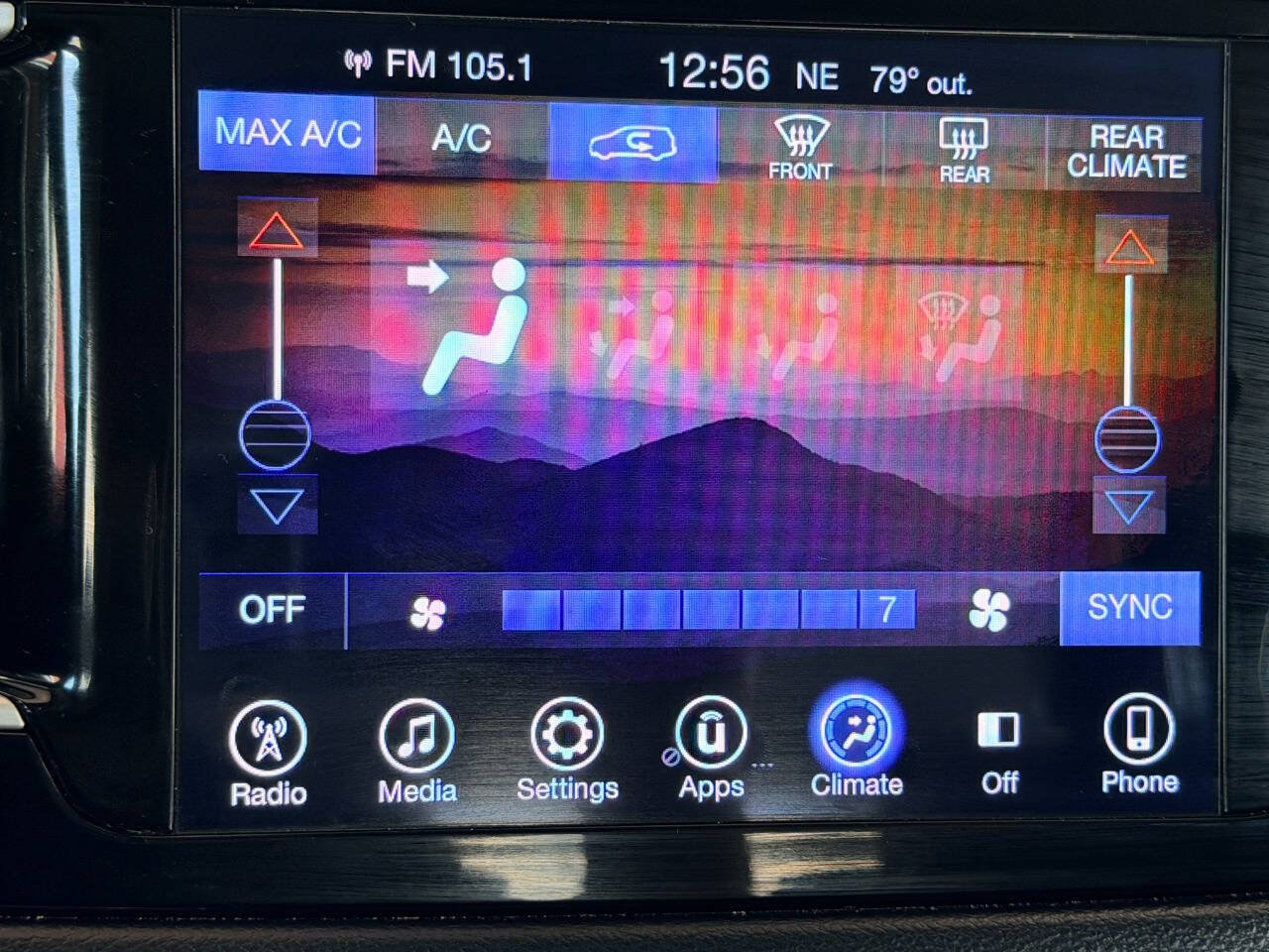 Used 2017 Chrysler Pacifica Touring FWD image 46