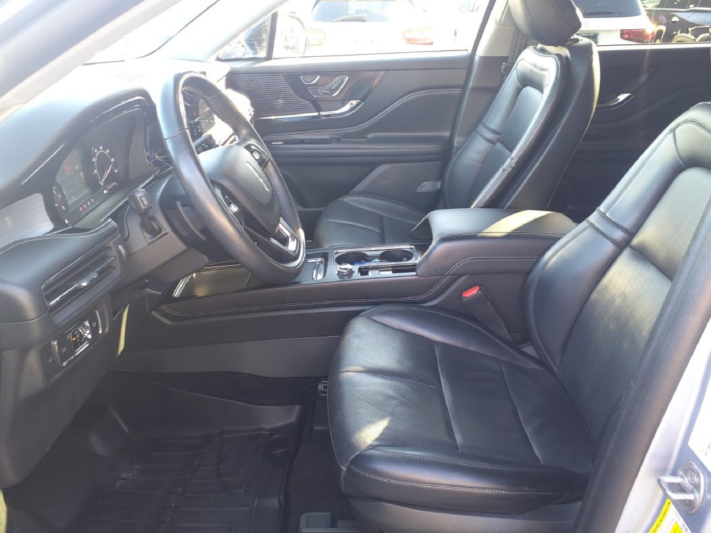 Used 2022 Lincoln Corsair AWD w/ Premium Package image 16