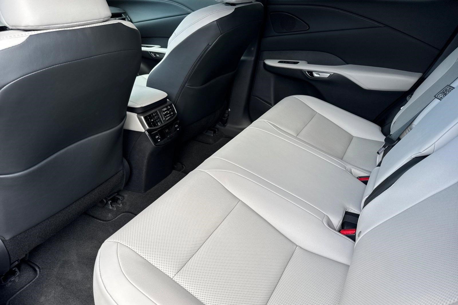 New 2026 Lexus RX 350 AWD image 21