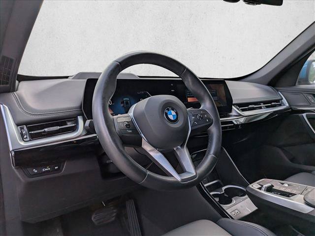 Used 2025 BMW X1 xDrive28i AWD/4WD image 9