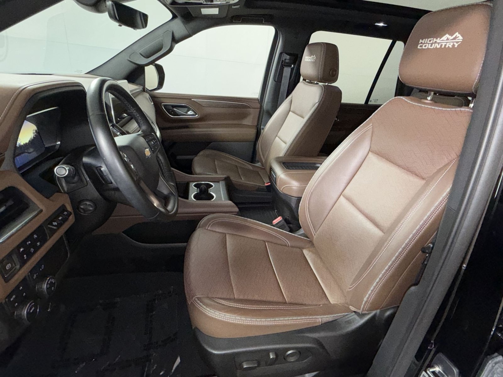 Used 2023 Chevrolet Tahoe High Country AWD/4WD image 13