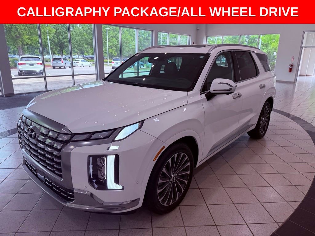 Used 2024 Hyundai Palisade Calligraphy AWD/4WD image 3