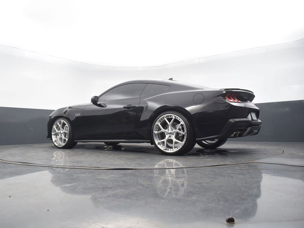Used 2025 Ford Mustang GT Premium RWD image 39