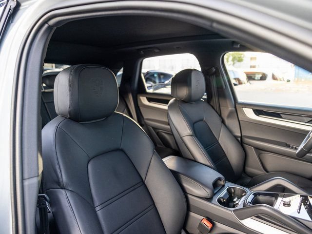 Certified 2026 Porsche Cayenne S AWD/4WD image 31