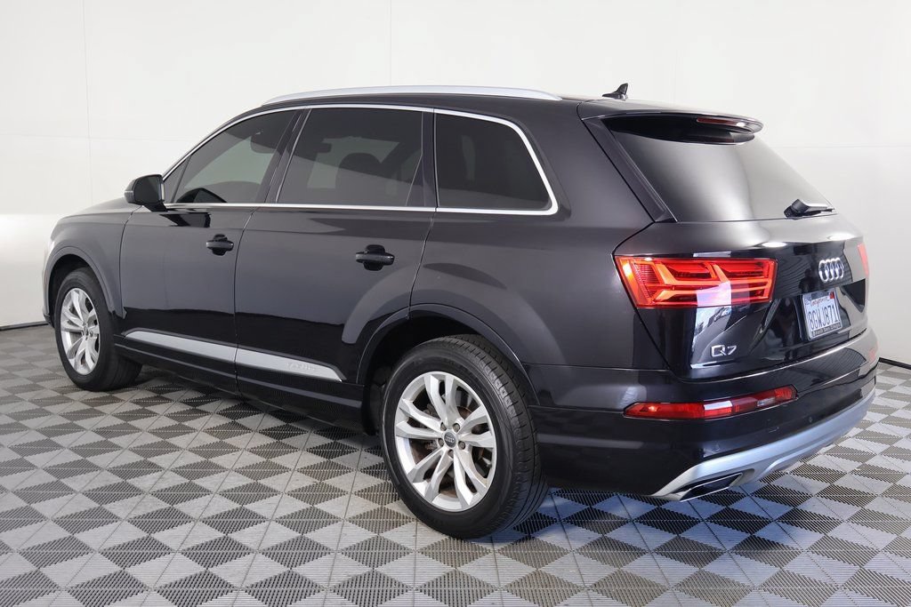 Used 2019 Audi Q7 3.0T Premium w/ Convenience Package AWD/4WD image 5