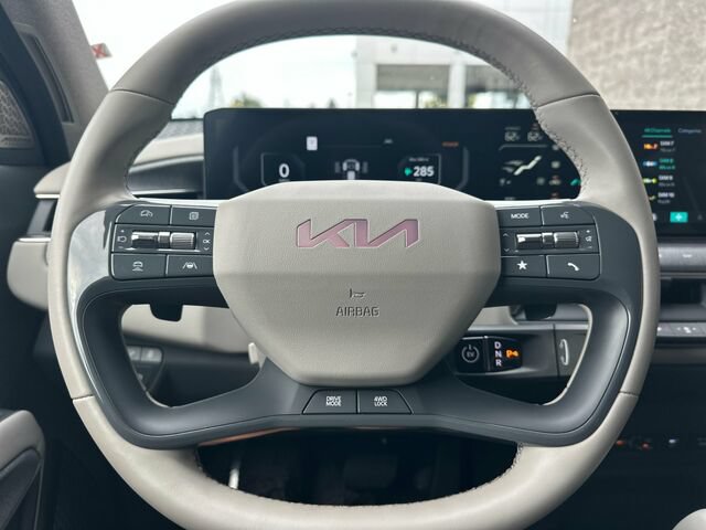 Used 2024 Kia EV9 Land AWD/4WD image 28