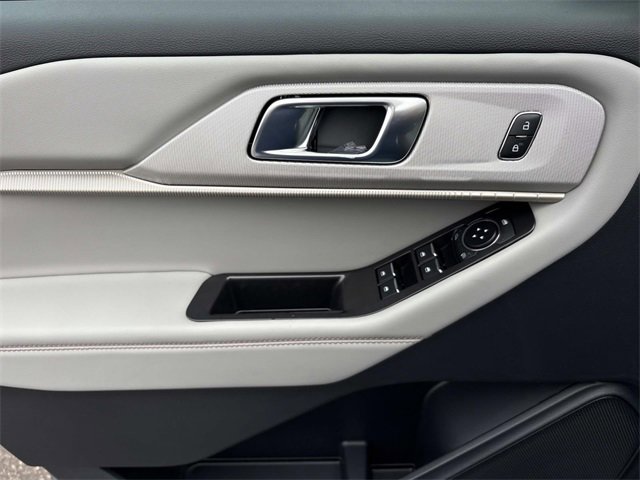 New 2026 Ford Explorer Active w/ Active Comfort Package image 21