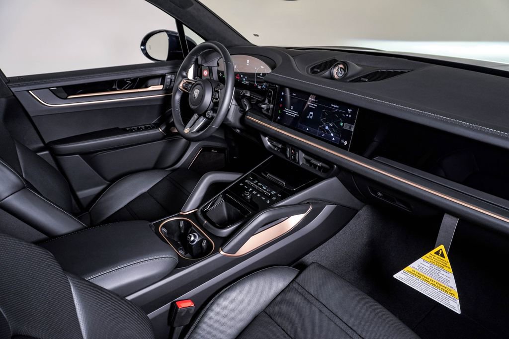 New 2026 Porsche Cayenne Turbo AWD/4WD image 14