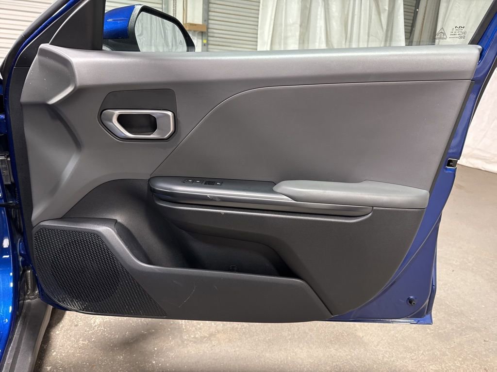 Used 2025 Kia K4 LXS image 9