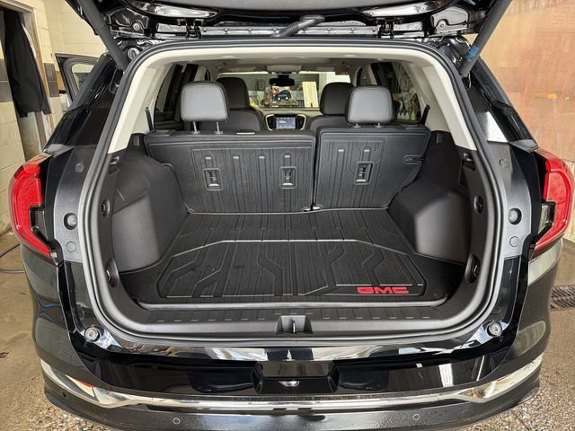 Used 2024 GMC Terrain Denali w/ Denali Premium Package AWD/4WD image 25