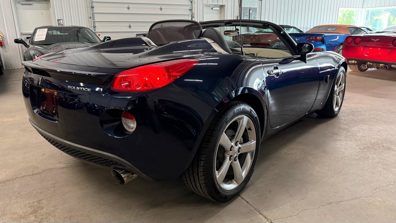 Used 2006 Pontiac Solstice Convertible w/ Premium Package RWD image 7