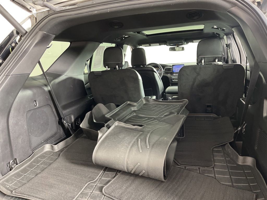 Used 2020 Ford Explorer Limited image 11