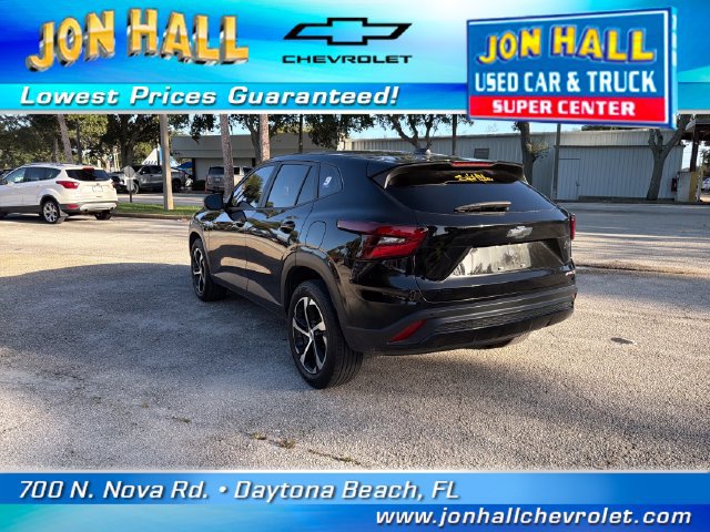 Used 2025 Chevrolet Trax RS w/ Driver Confidence Package FWD image 5