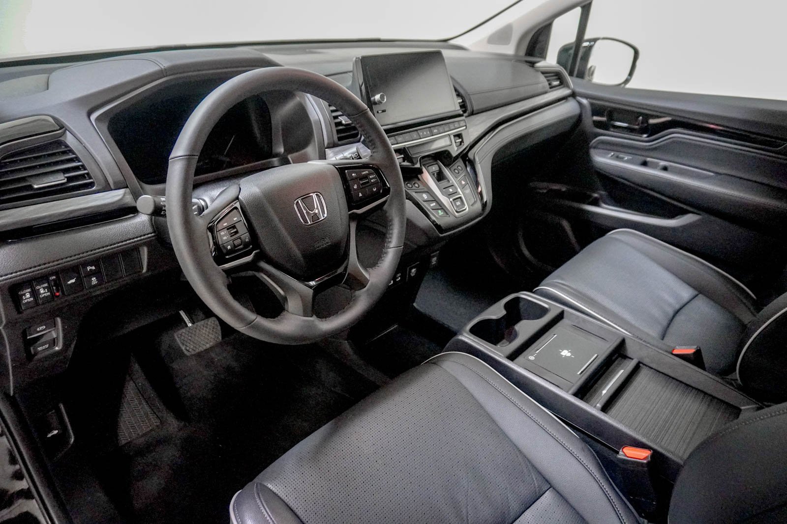 Certified 2026 Honda Odyssey Elite image 22