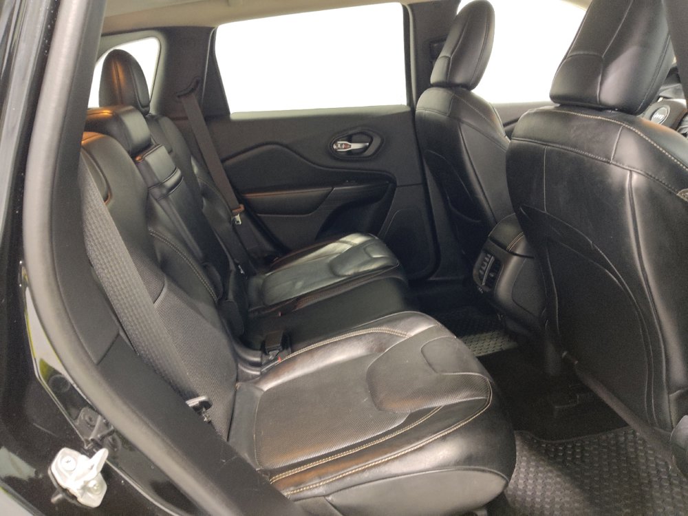 Used 2015 Jeep Cherokee Limited w/ Luxury Group image 19