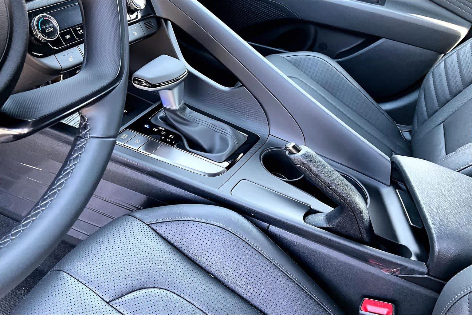 New 2026 Hyundai Elantra SEL Sport FWD image 11