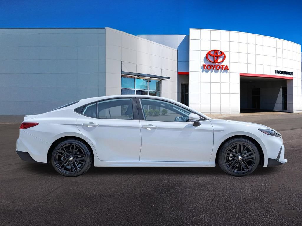 Used 2025 Toyota Camry SE FWD image 8