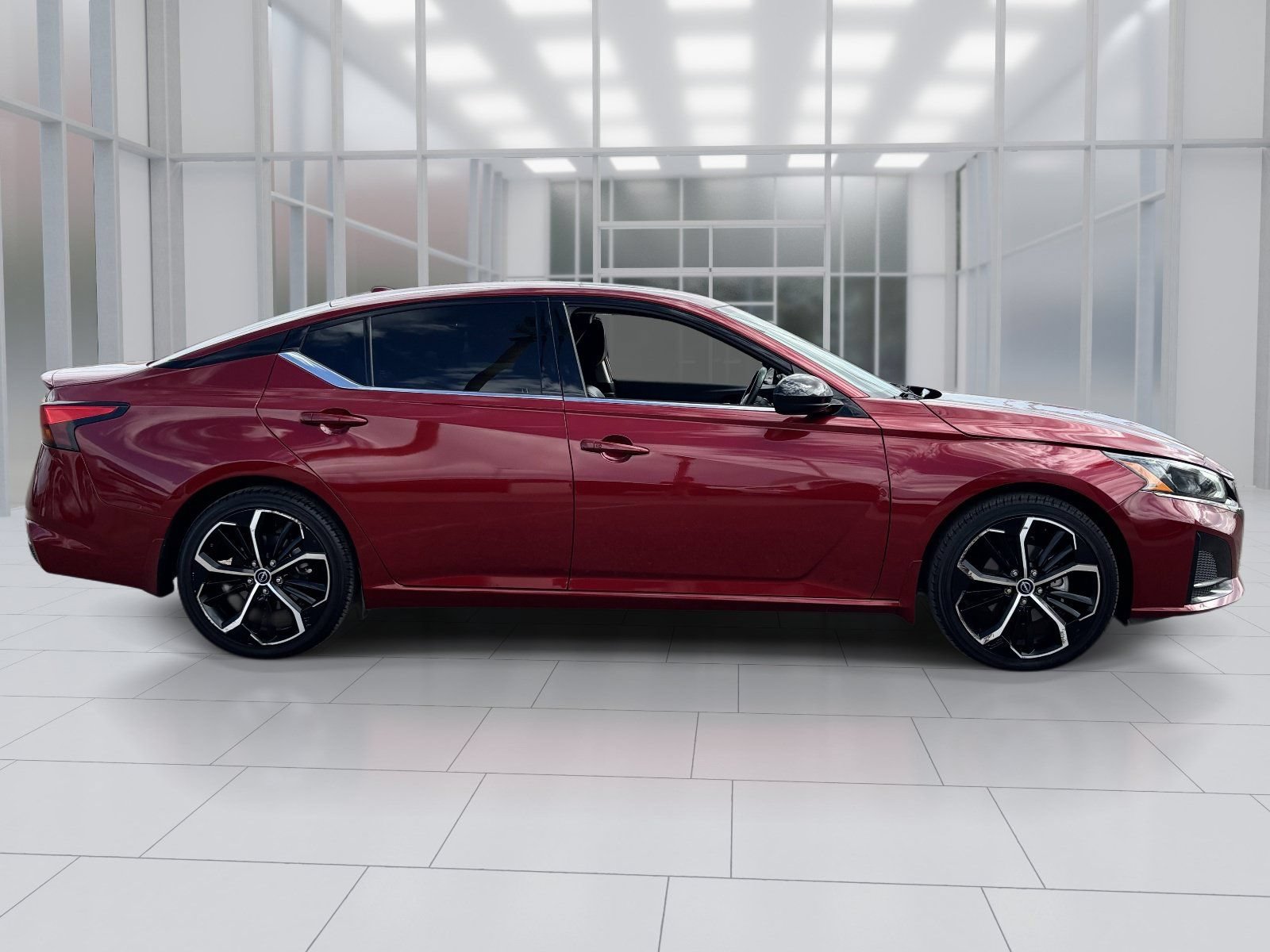 Certified 2023 Nissan Altima 2.5 SR w/ SR Premium Package FWD image 7