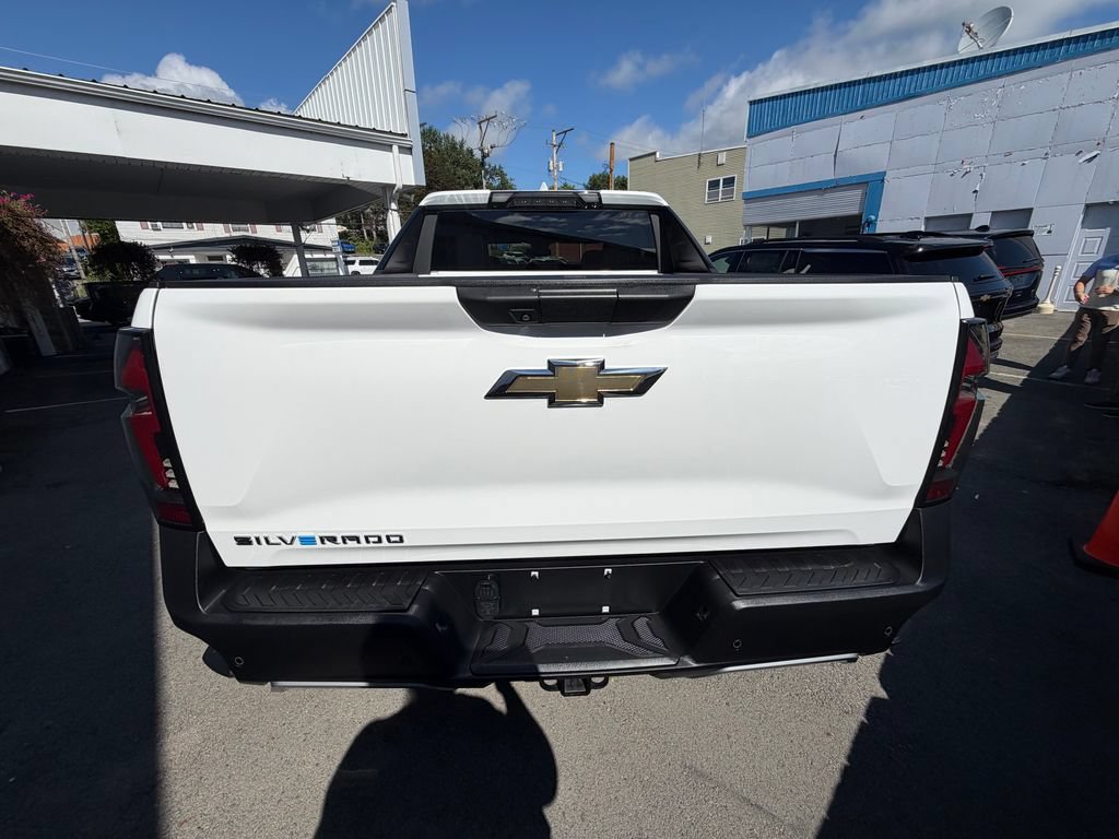New 2026 Chevrolet Silverado EV LT AWD/4WD image 4
