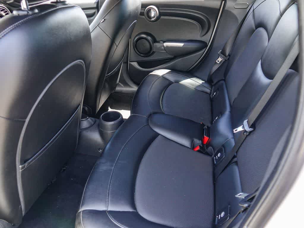 Used 2015 MINI Cooper 4-Door Hardtop FWD image 17