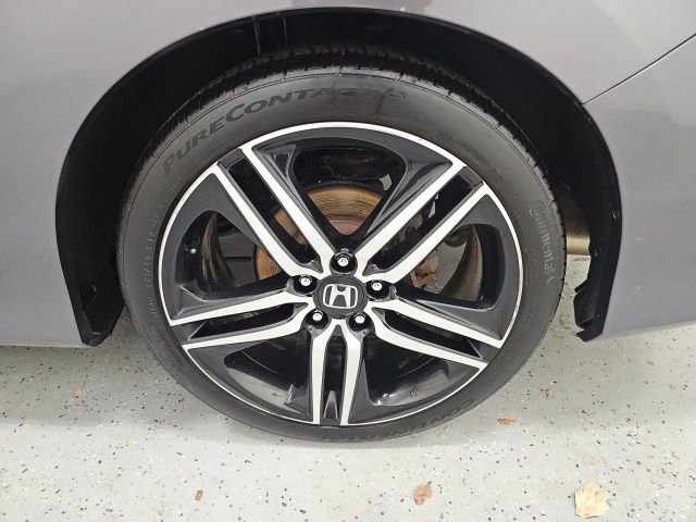 Used 2017 Honda Accord Touring image 10