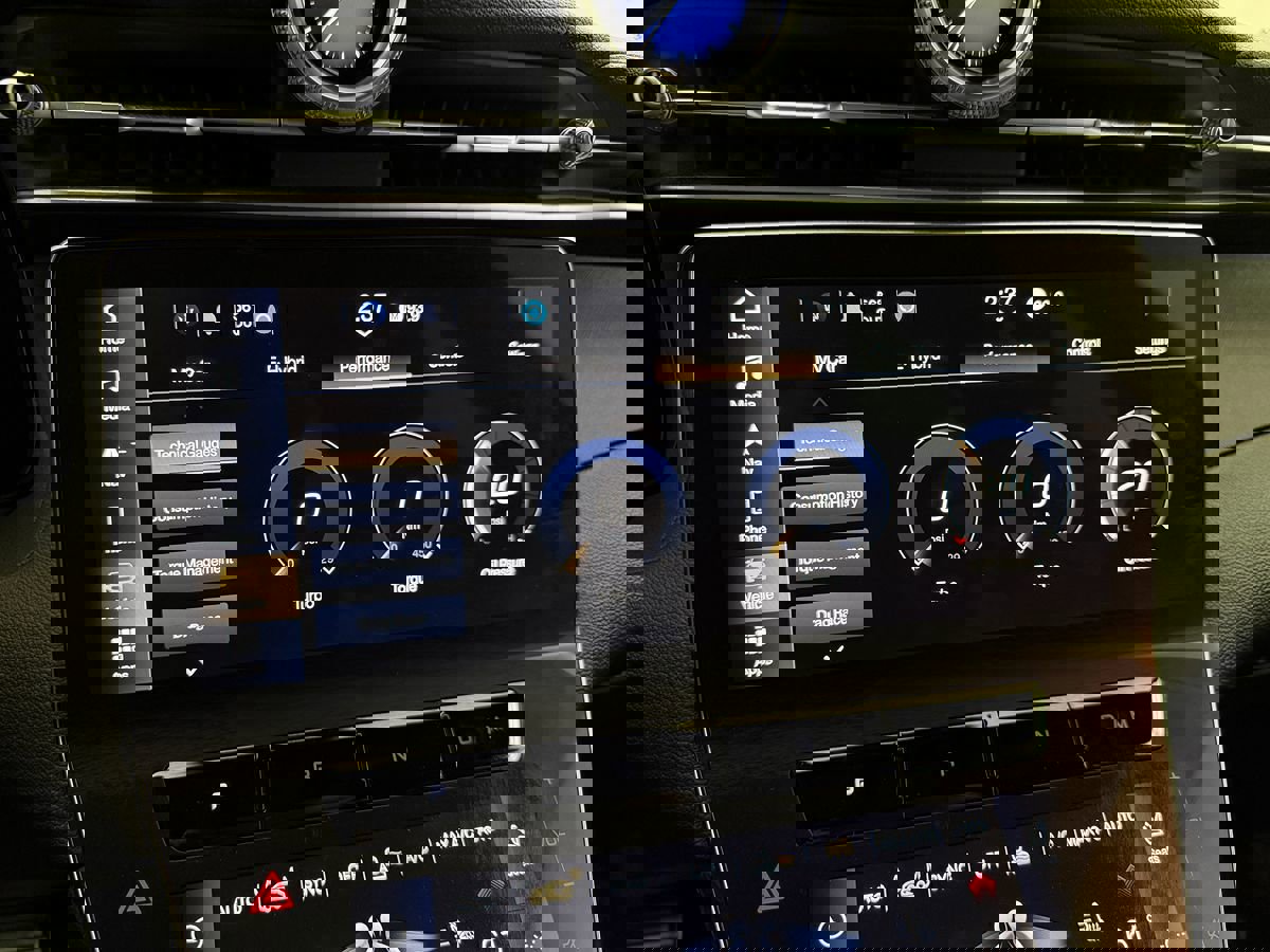 Used 2024 Maserati Grecale Modena image 30