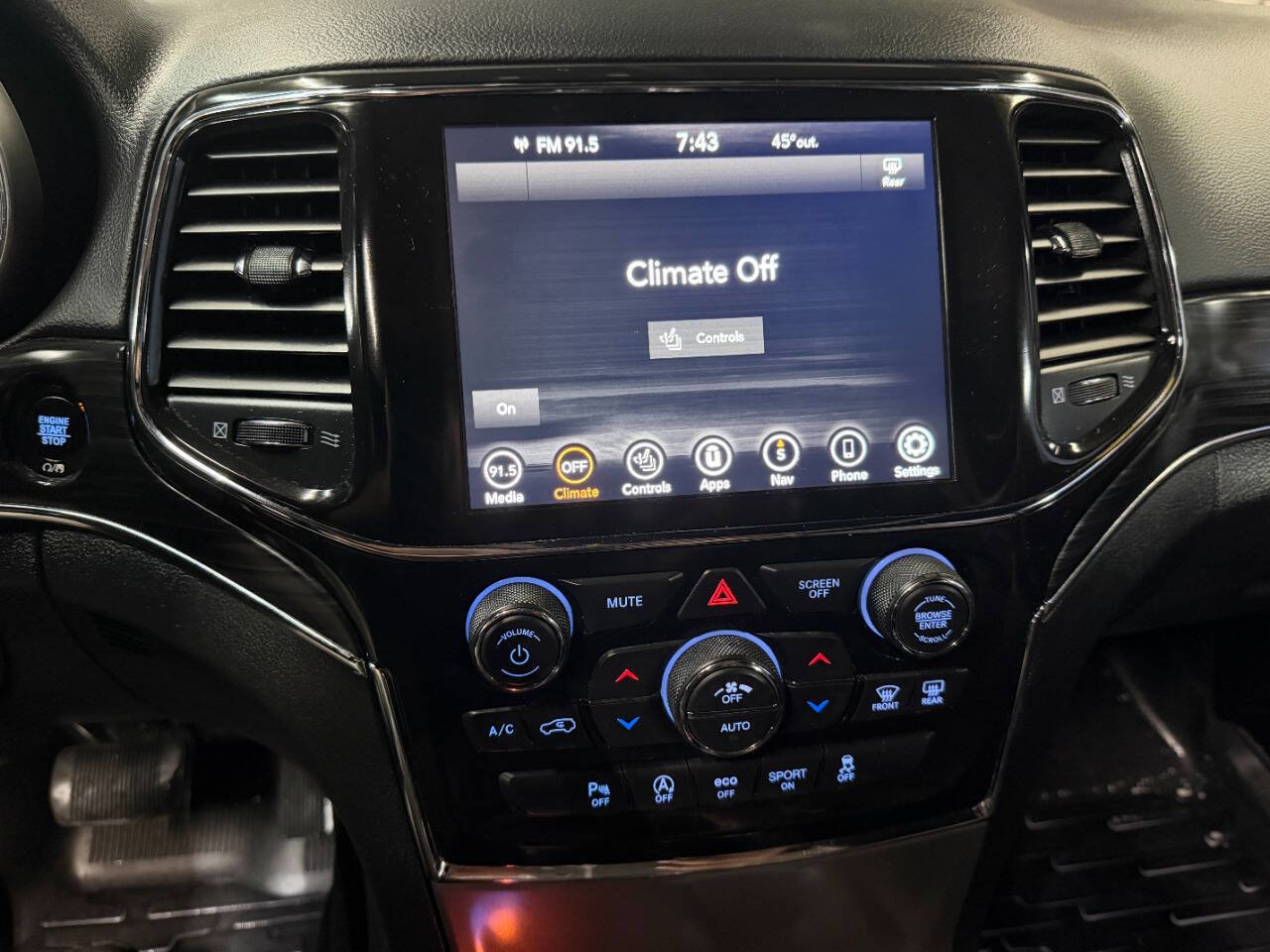 Used 2021 Jeep Grand Cherokee Limited image 39