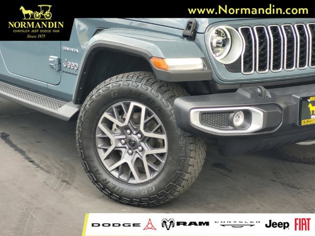 Used 2024 Jeep Wrangler Unlimited Sahara w/ Technology Group AWD/4WD image 5