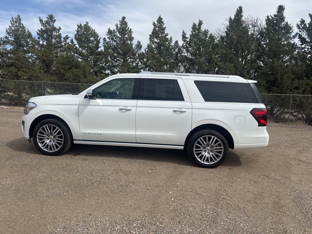 Used 2022 Ford Expedition Max Platinum AWD/4WD image 3