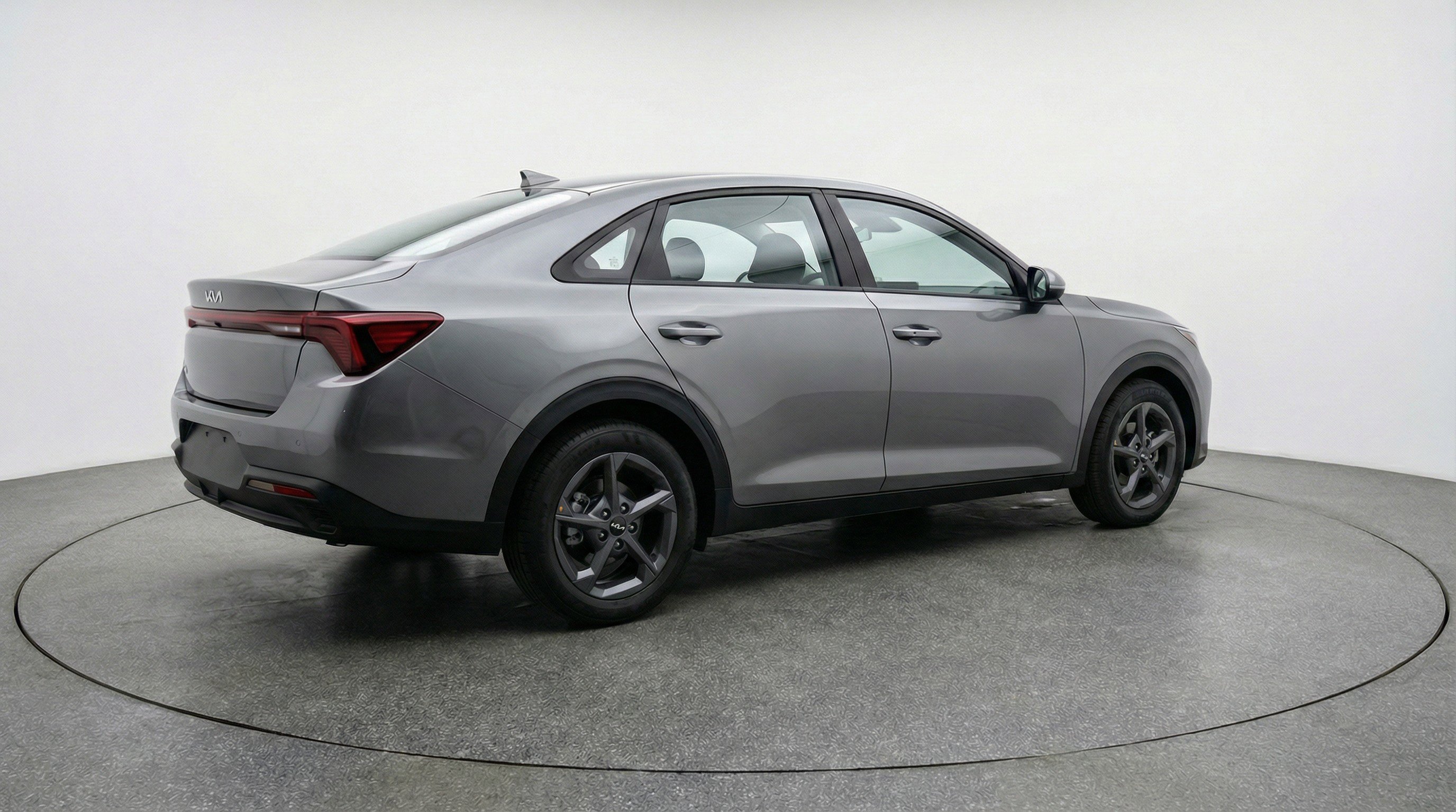 Used 2025 Kia K4 LXS image 9