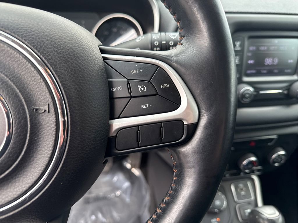 Used 2018 Jeep Compass Latitude w/ Cold Weather Group image 28