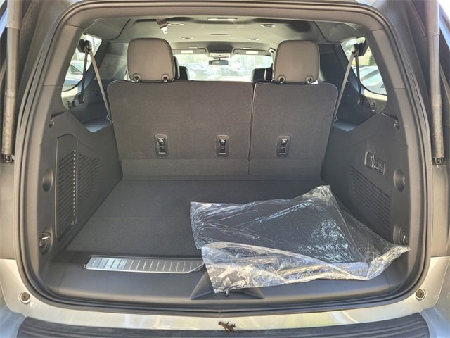 New 2025 Chevrolet Suburban Premier image 21