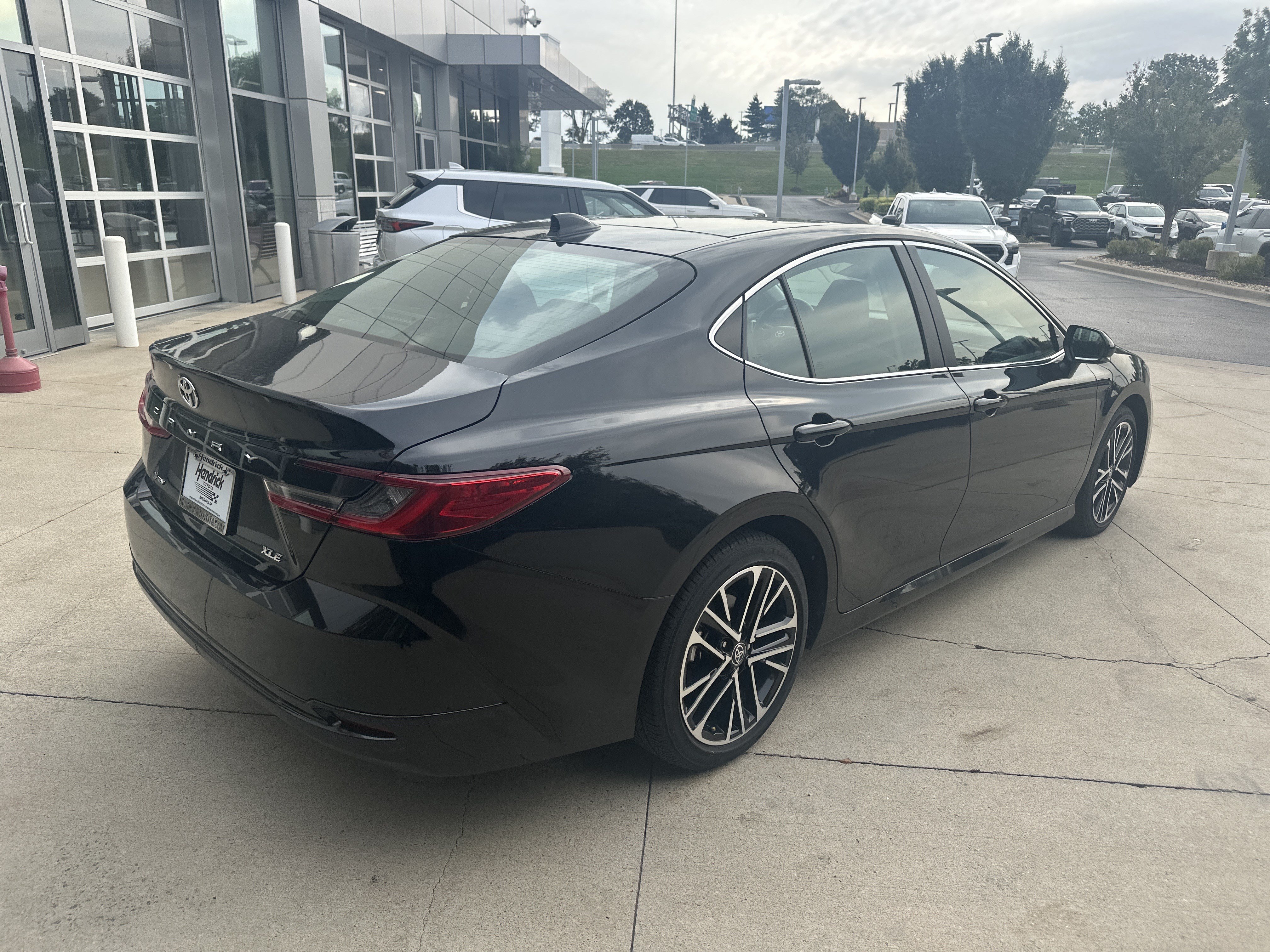 Used 2026 Toyota Camry XLE FWD image 6