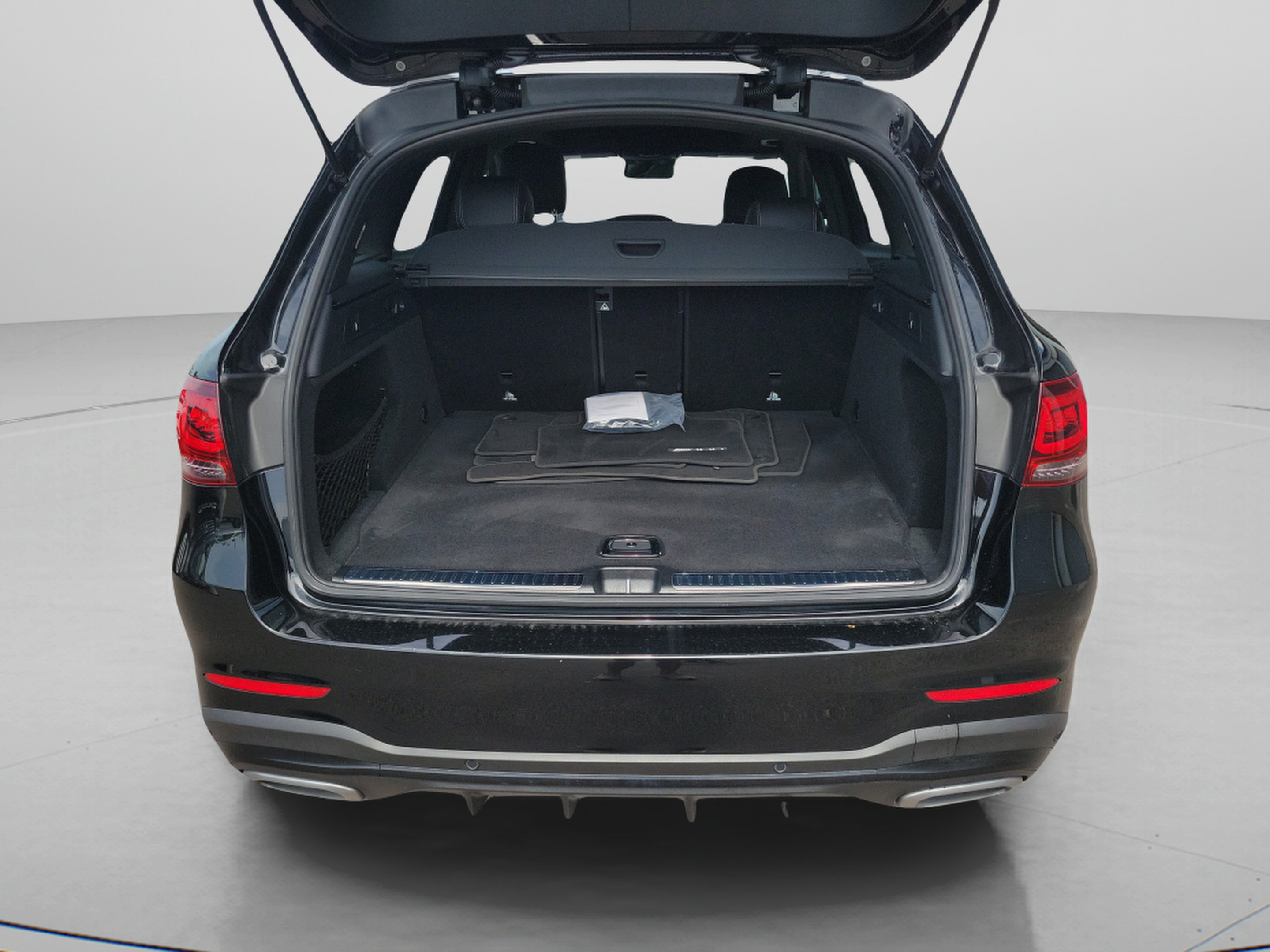 Used 2022 Mercedes-Benz GLC 300 image 5
