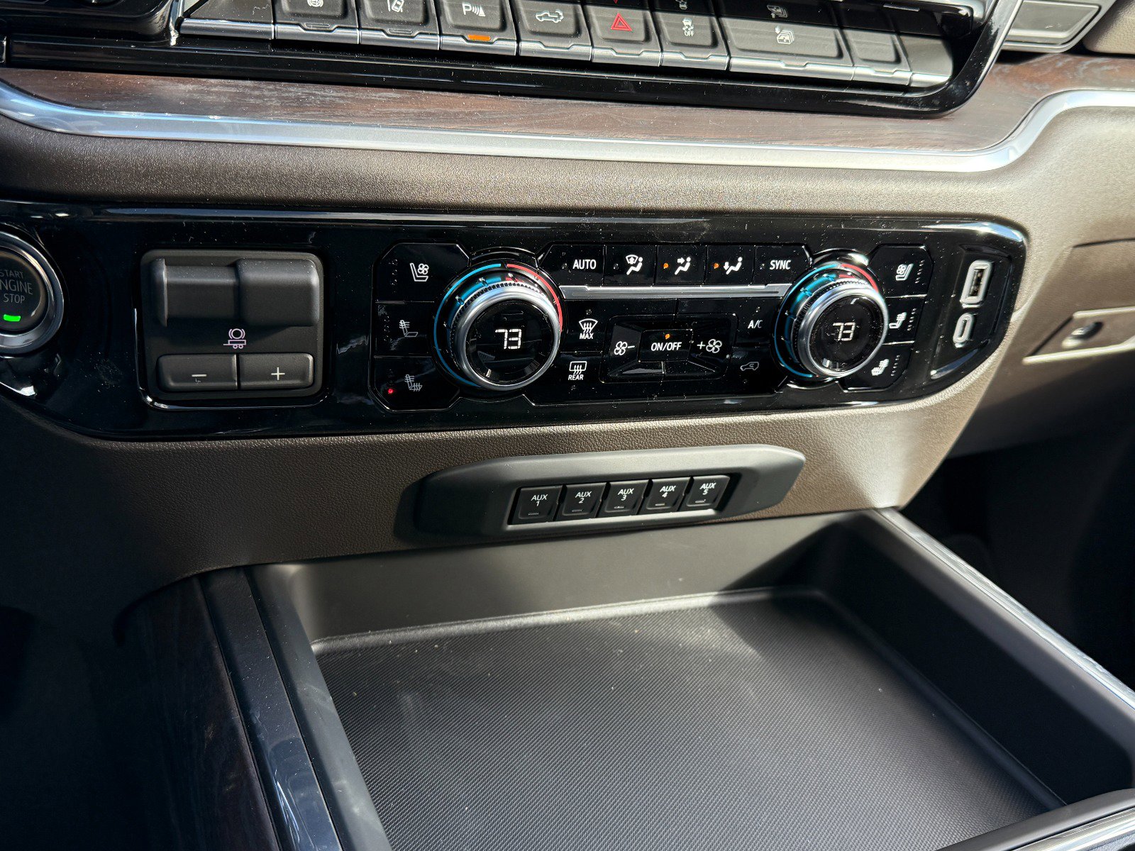 New 2026 GMC Sierra 2500 SLT w/ Max Trailering Package image 36