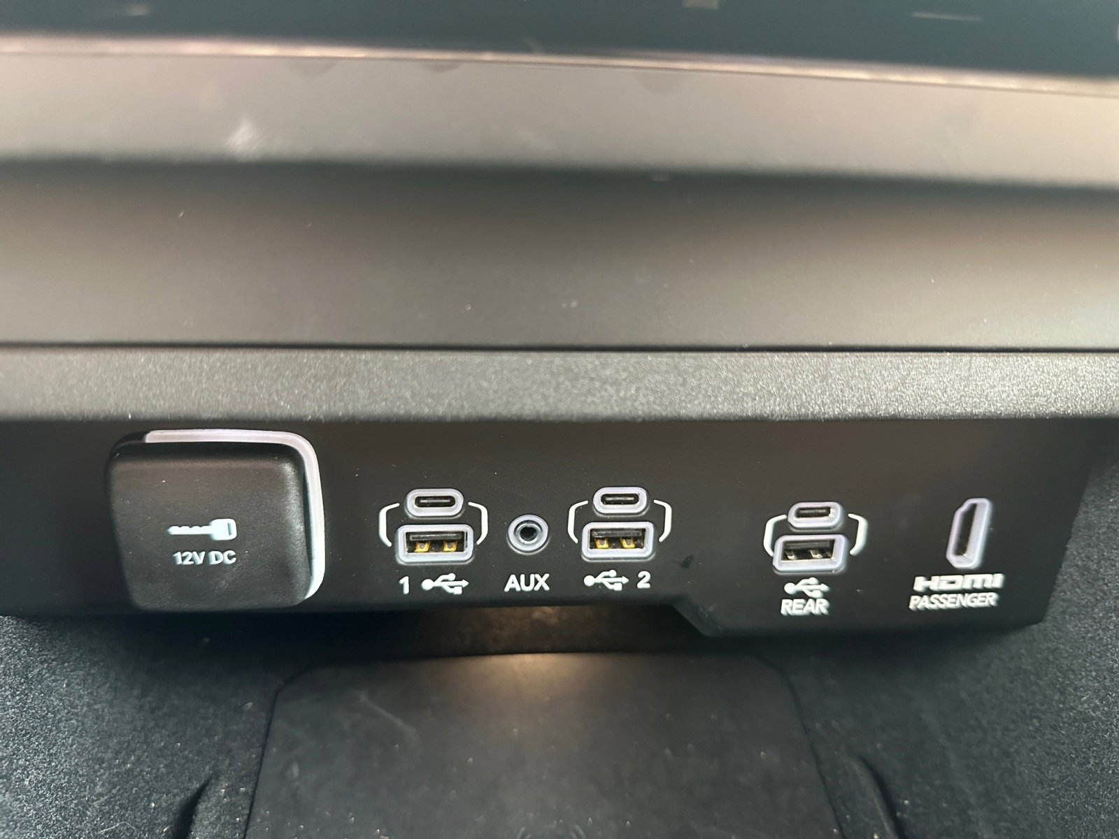 Used 2024 Jeep Grand Wagoneer L Series III w/ Rear Seat Video Group 1 image 32