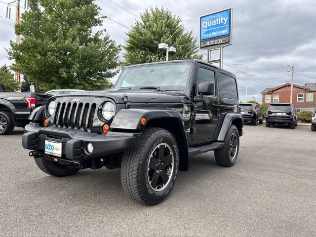 Used 2012 Jeep Wrangler Rubicon w/ Trailer Tow Group AWD/4WD video 1