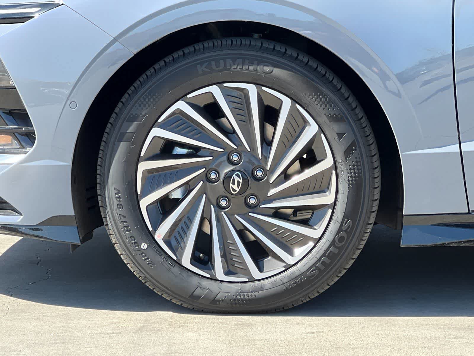 New 2026 Hyundai Sonata Limited FWD image 25