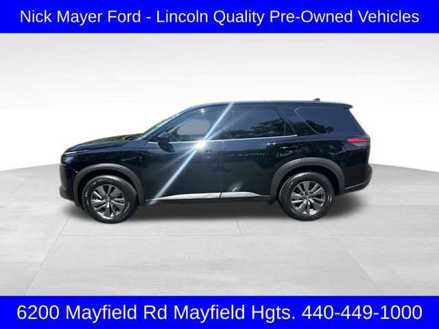 Used 2023 Nissan Pathfinder S w/ Cargo Package image 4