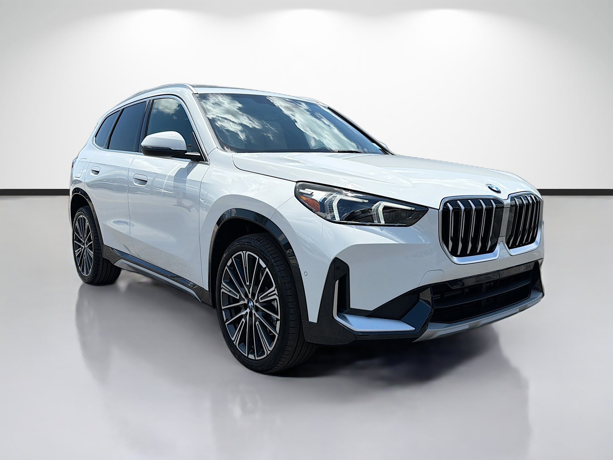 New 2026 BMW X1 xDrive28i w/ Convenience Package AWD/4WD image 1