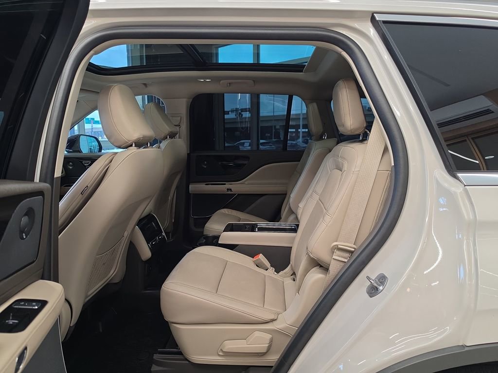 Used 2024 Lincoln Aviator Reserve w/ Equipment Group 201A image 34