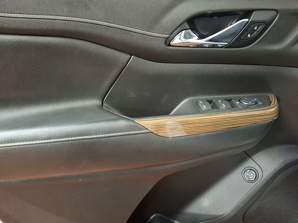 Used 2021 GMC Acadia SLE w/ Driver Convenience Package image 8