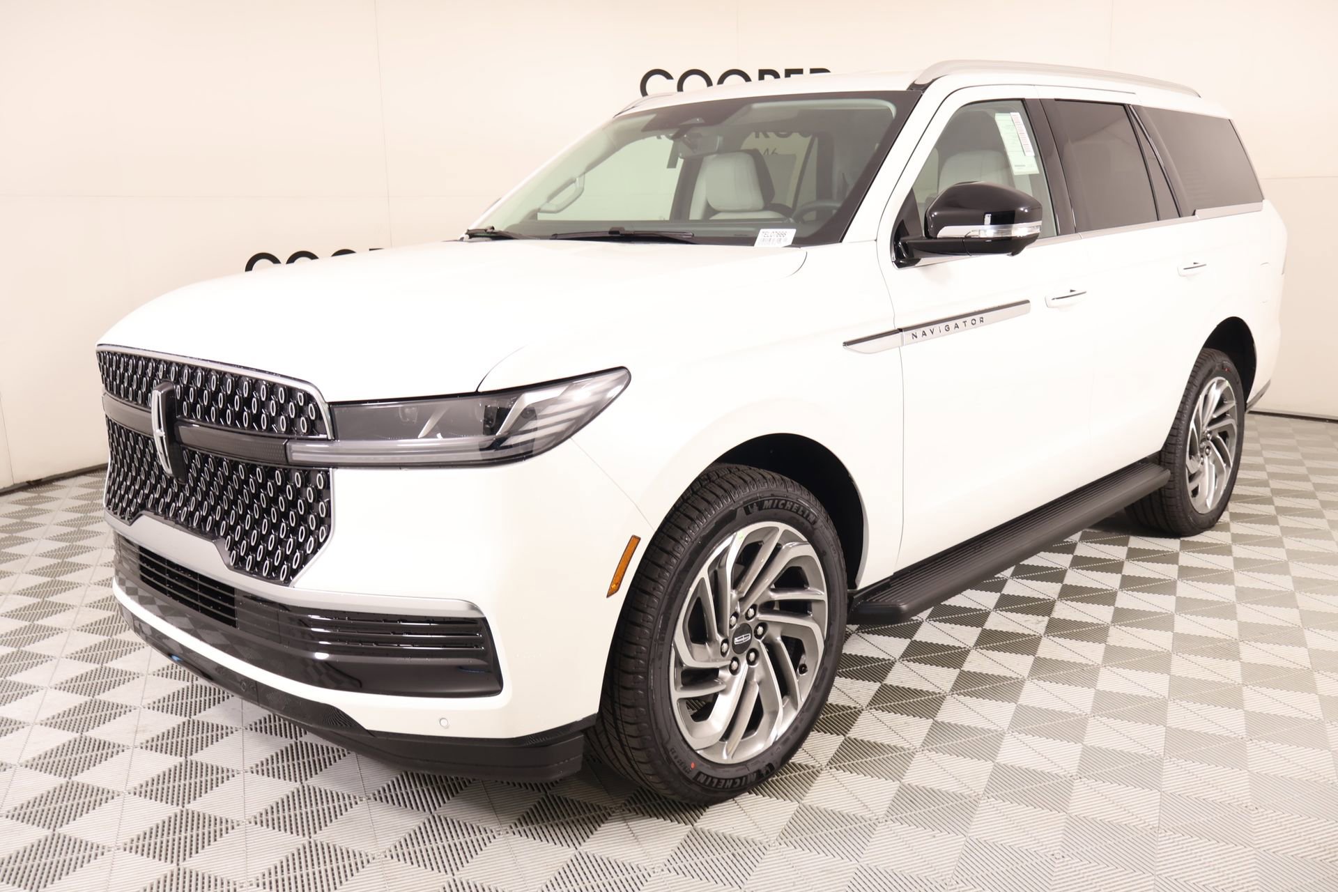 New 2026 Lincoln Navigator Premiere image 11
